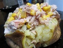 Baked Jaket potato with tuna and sweetcorn