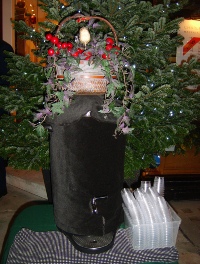mulled wine urn